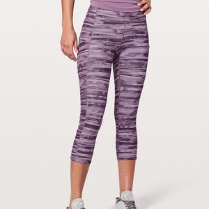 NWT Lululemon Speed Up 21" Crop